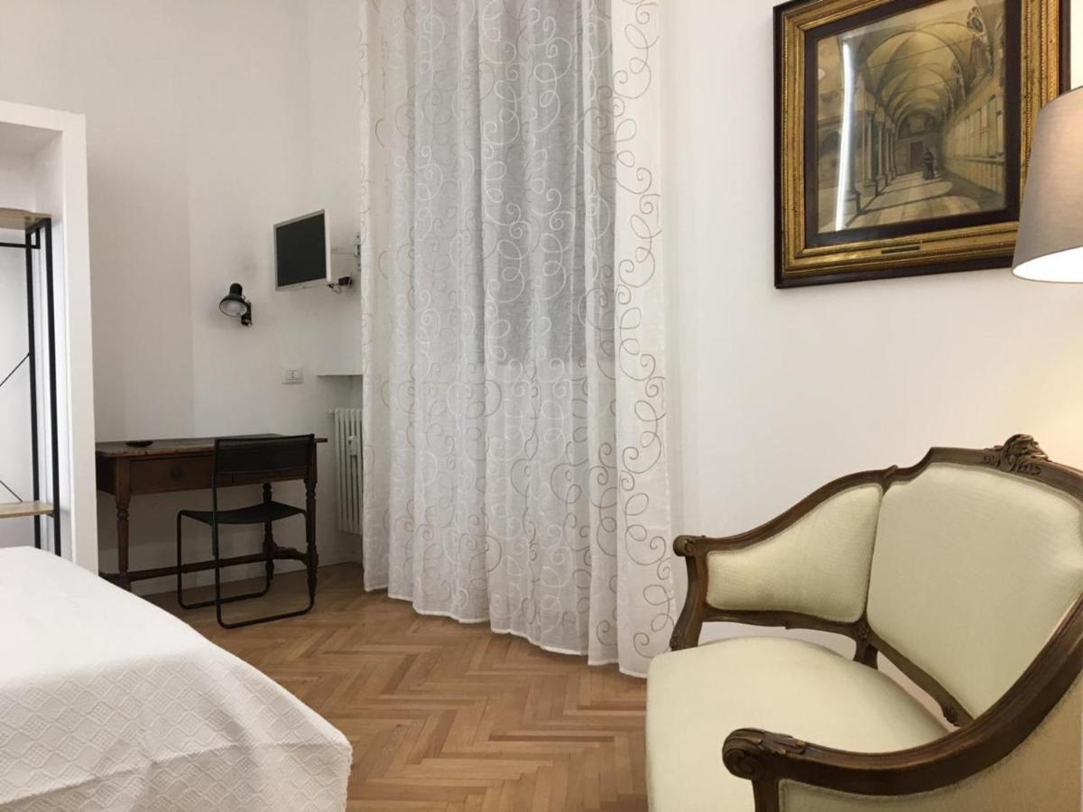 Parma Express Traveller'S Lodging Front Station Fs Parking Экстерьер фото